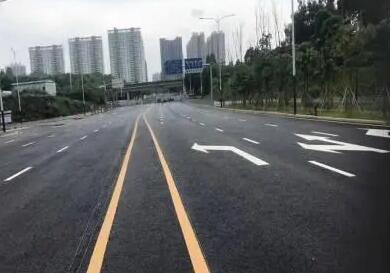 蘇州道路劃線分析，可變車道是什么意思？可變導(dǎo)向車道是可變車道嗎？